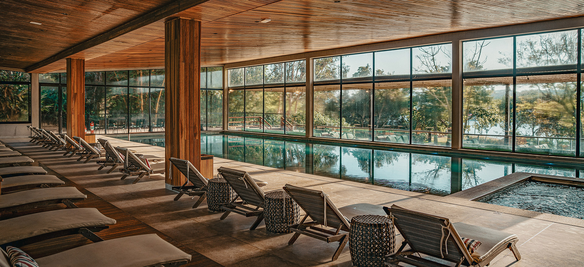 local ideal para relaxar no resort com piscina coberta