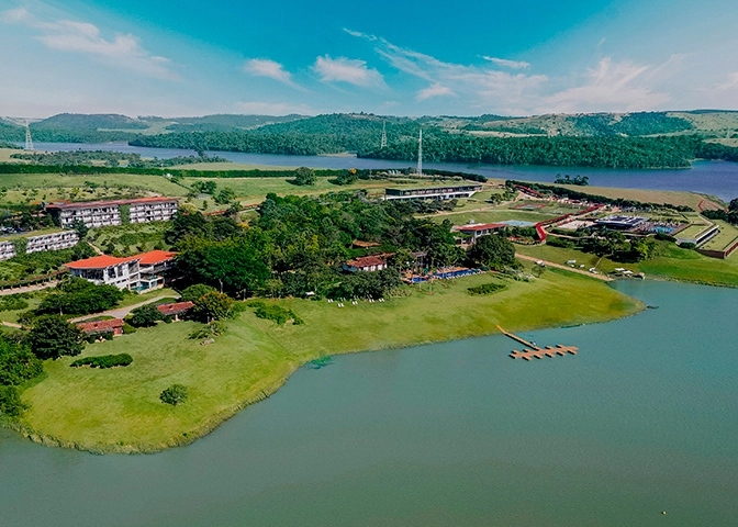 clara resort está localizado na natureza e possui infraestrutura adequada para recepcionar pessoas, pets e proporcionar qualidade de vida nas férias