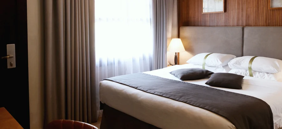 suíte luxo colonia do clara dourado