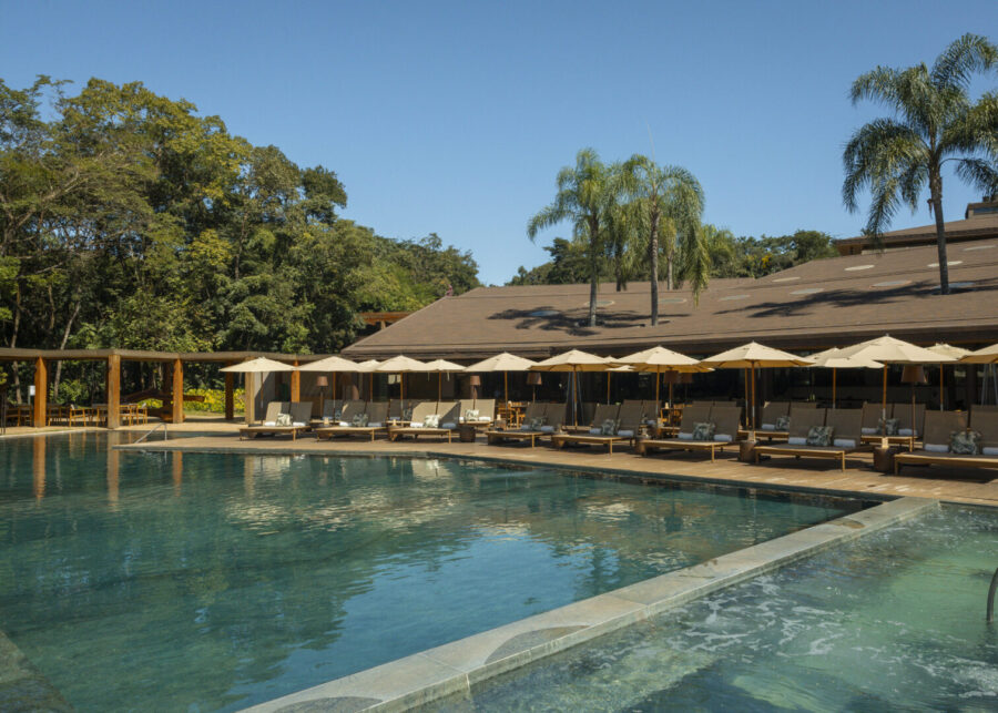 Compare Clara Ibiúna e Clara Dourado para encontrar um resort perto de São Paulo com atividades para crianças, adolescentes e adultos.