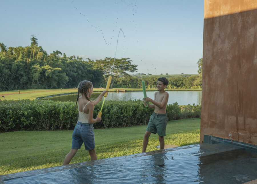 Conheça o Clara Lab, programação especial do Dia das Crianças em um resort perto de São Paulo, com ciência, natureza, criatividade e experiências para toda a família.